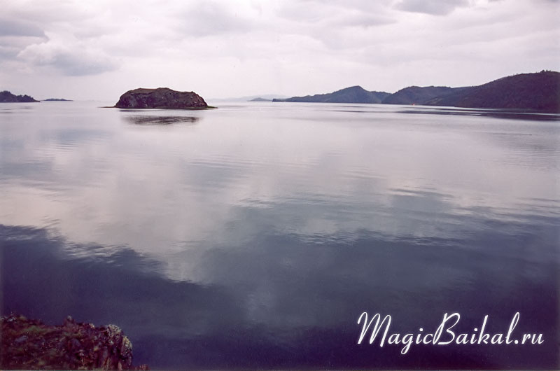 http://www.magicbaikal.ru/album/smallsea/images/lake-baikal-l42f37.jpg