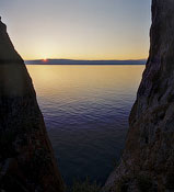 Озеро Байкал. Заход солнца над Малым Морем. Остров Ольхон.