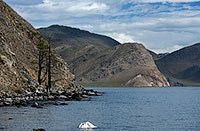 Побережье озера Байкал юго–западнее мыса Крест