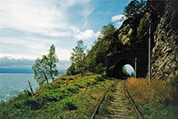 Озеро Байкал. Тоннель на Кругобайкальской железной дороге.