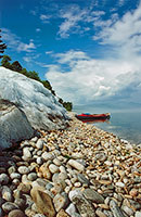 Tan Bay